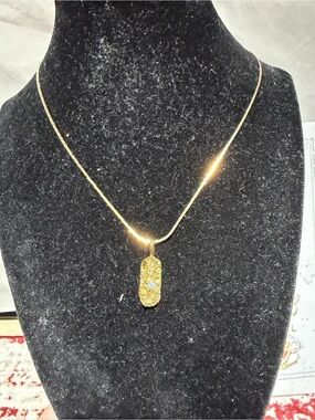 Vintage Ronte of Beverly Hills Vanderbilt Gold Tone Pendant Necklace
